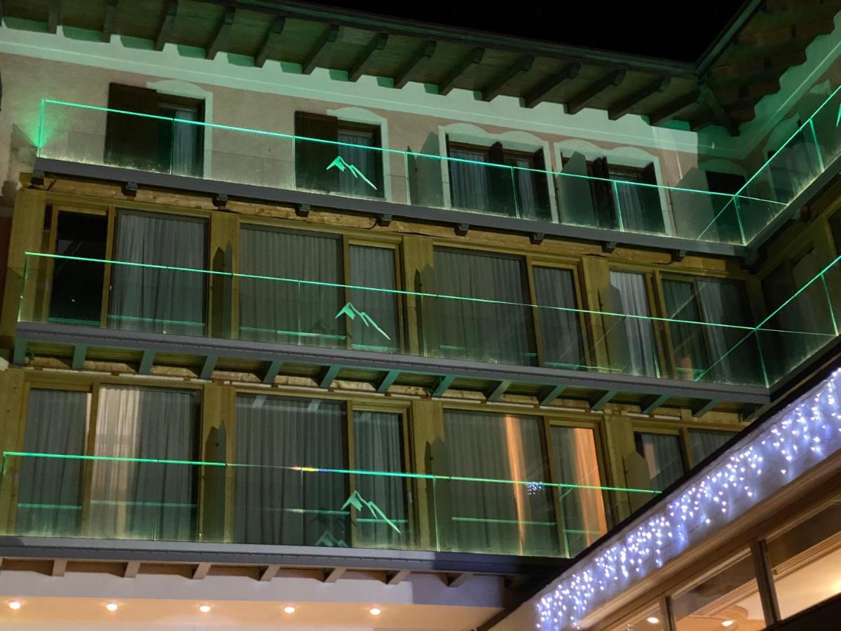 Hotel Cristiania Madonna Esterno foto