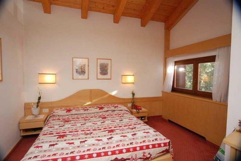 Hotel Cristiania Madonna Esterno foto